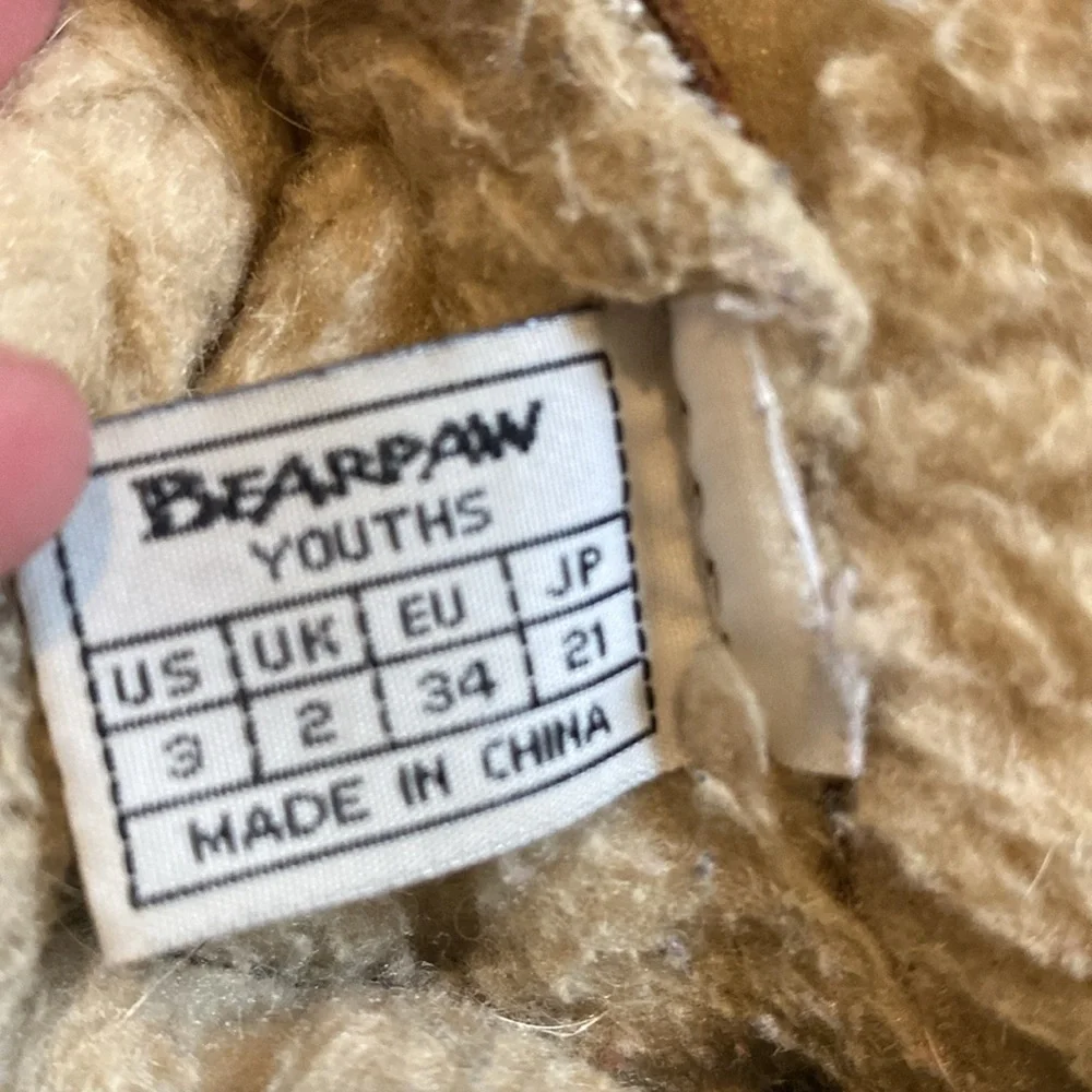 BearPaw winter side toggle boots youth 3
